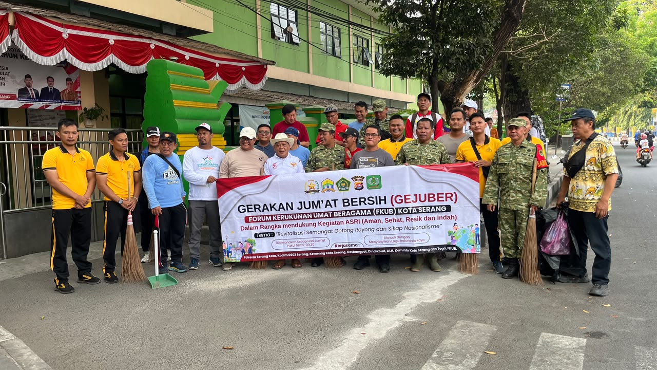 Gerakan Jum’at Bersih, Perkuat Kerukunan Lintas Umat Beragama di Kota Serang
